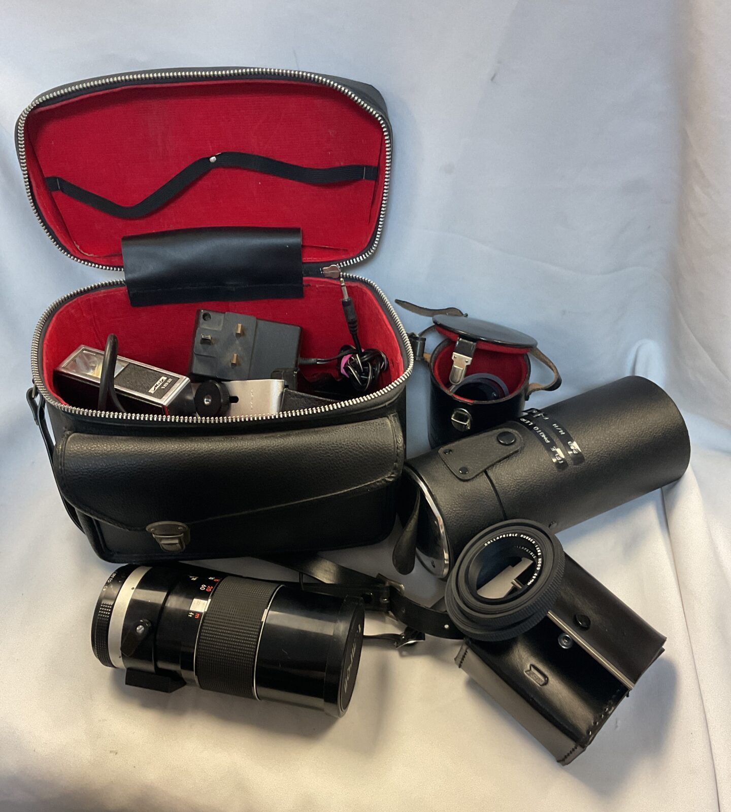 Vintage leather camera bag with tamron lens & accessories