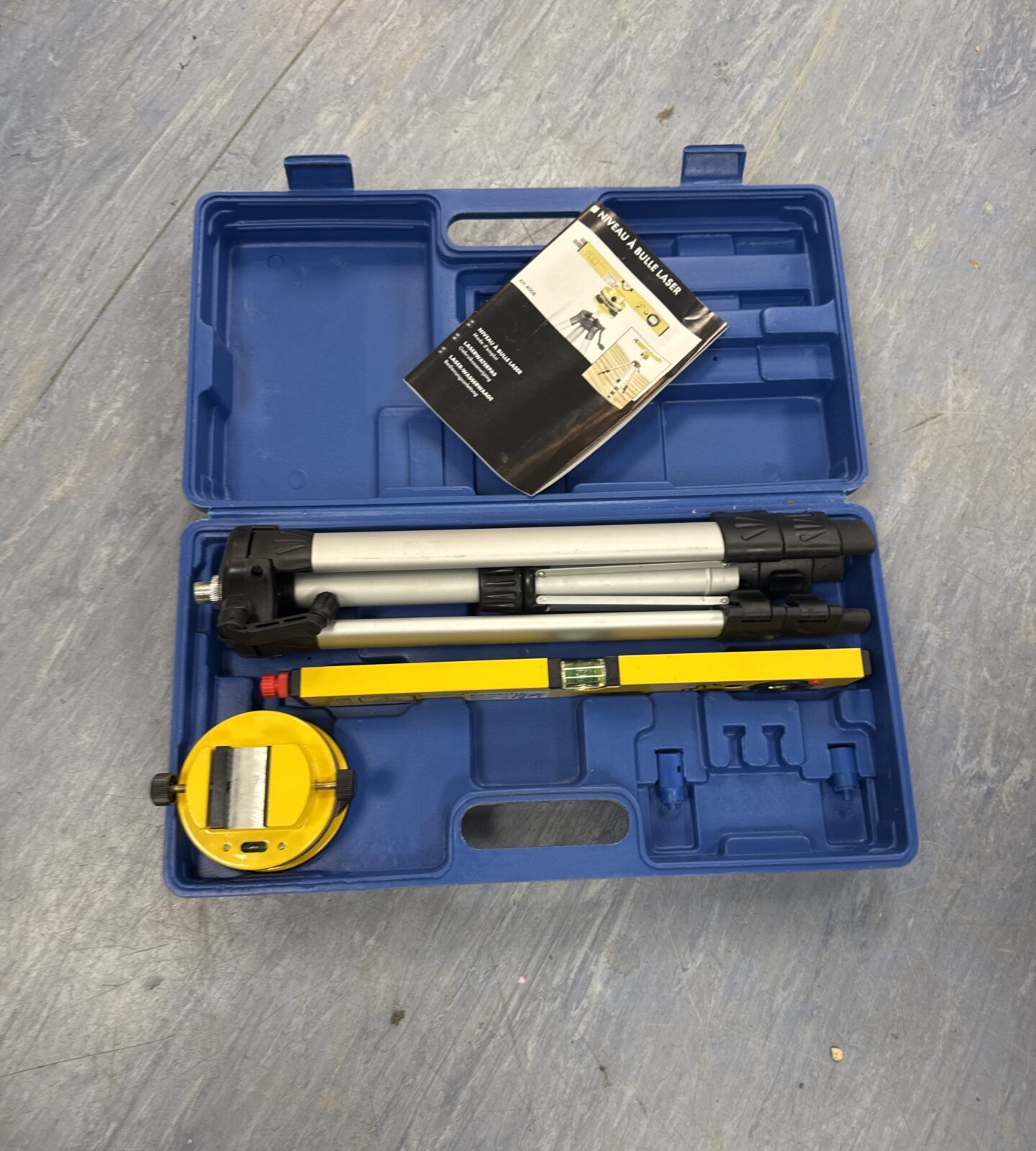 Laser level set - working