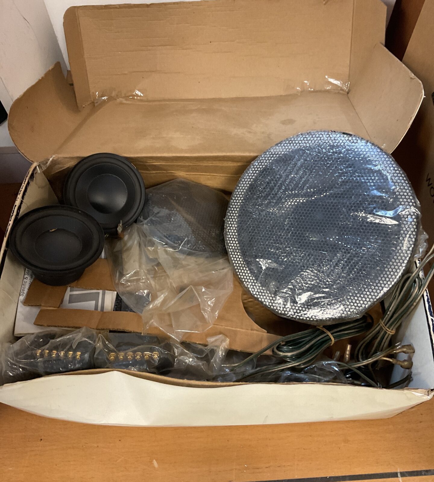 Mavrom car audio speakers
