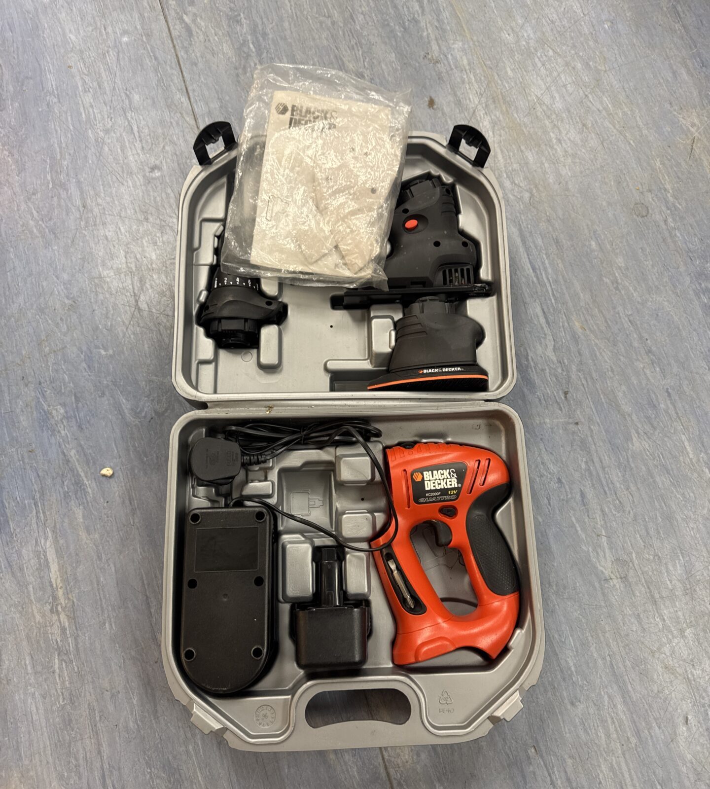 Black & decker Quattro cordless multi tool - untested, flat battery looks to have had little use
