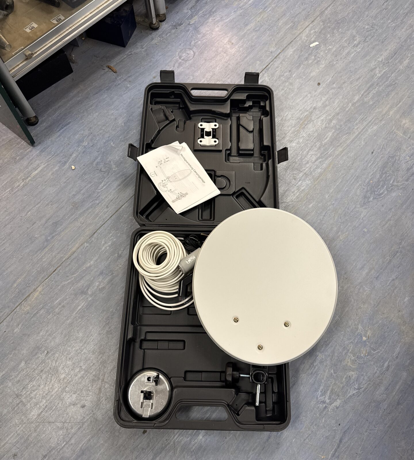 Caravan satellite kit