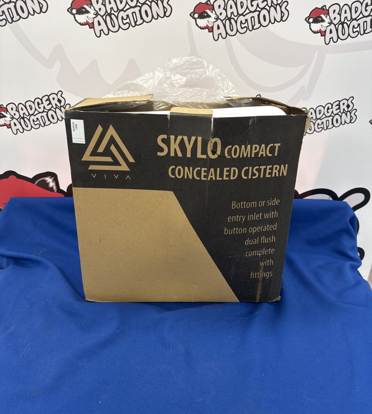 Skylo compact concealed cistern kit - appears unused