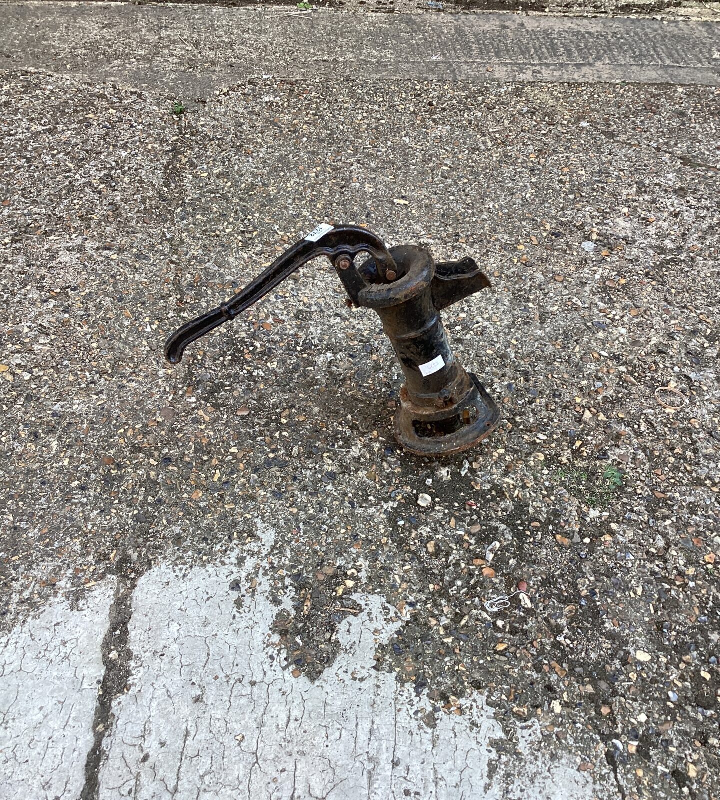 Water pump head ornament