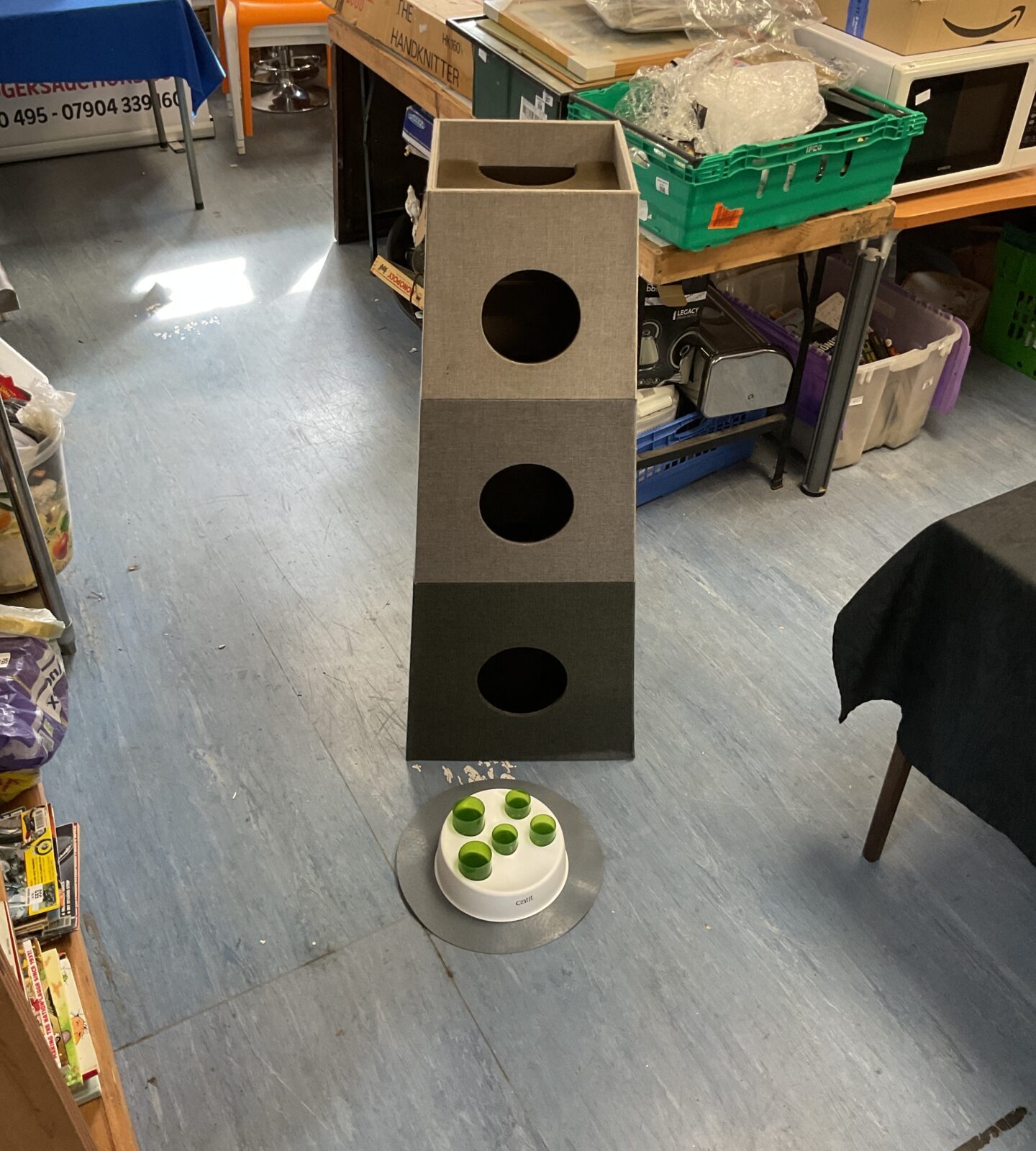 Catit three teir cat stacking tower and food bowl