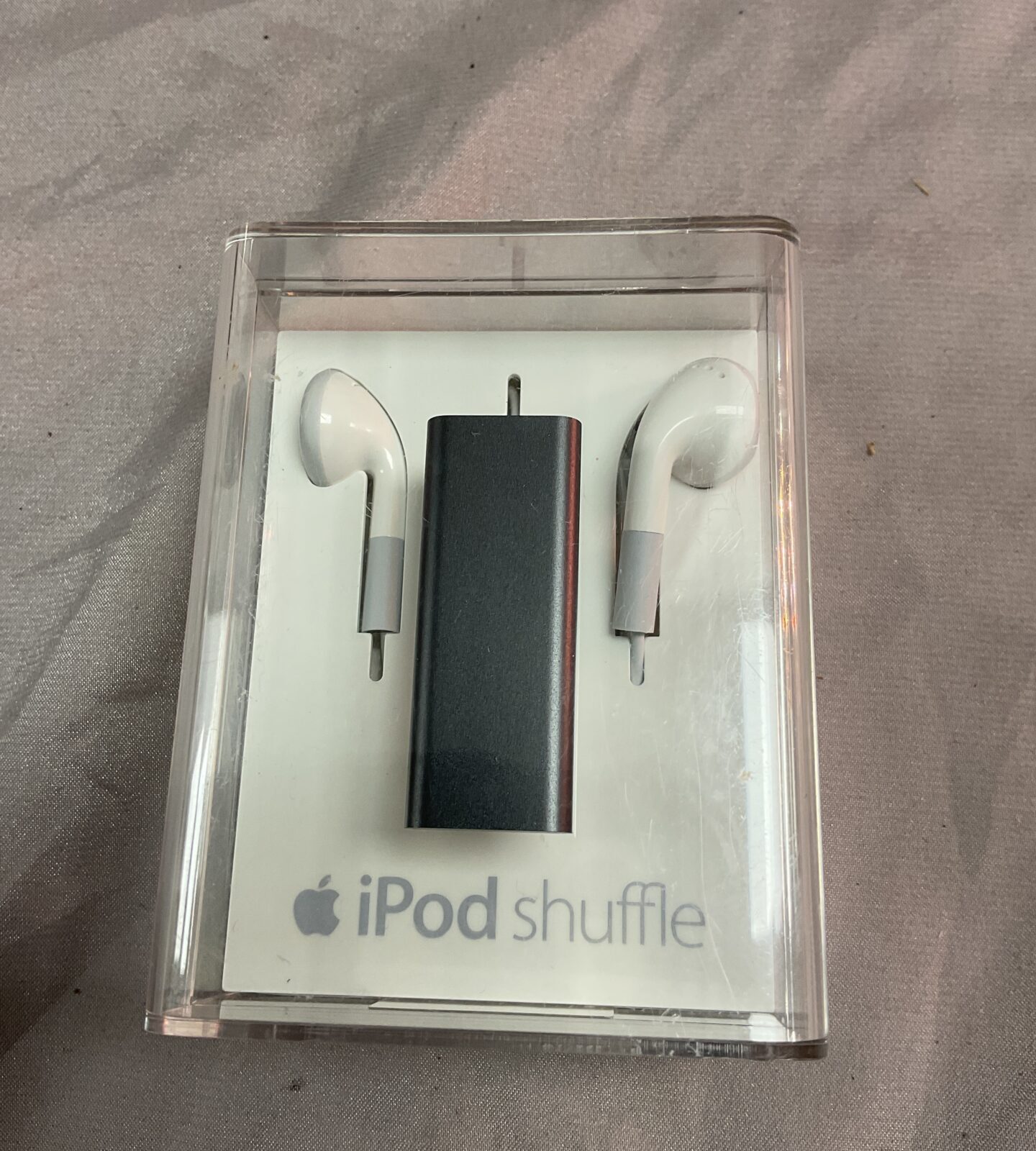 Apple iPod shuffle sealed in box (new)