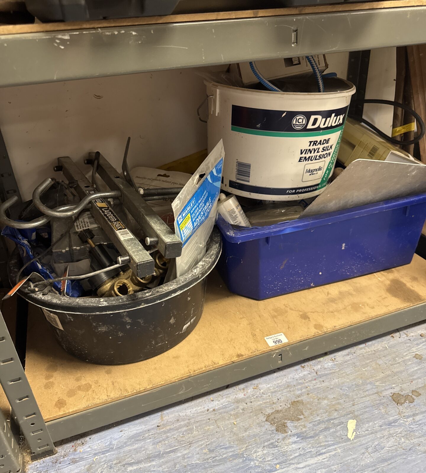 Quantity of shed clearance items