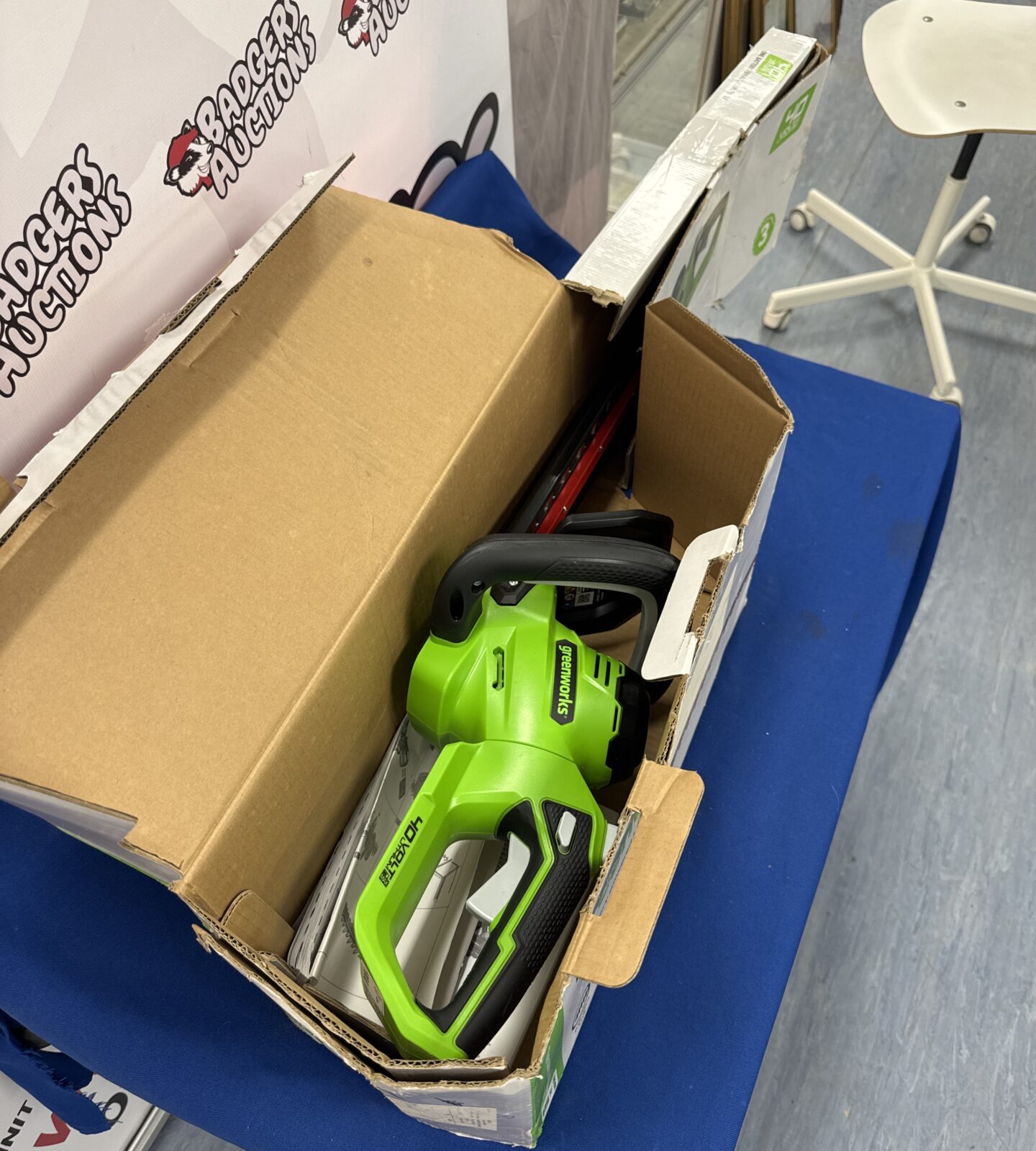 Greenworks 40v cordless hedge cutter - body only, no charger etc, appears new