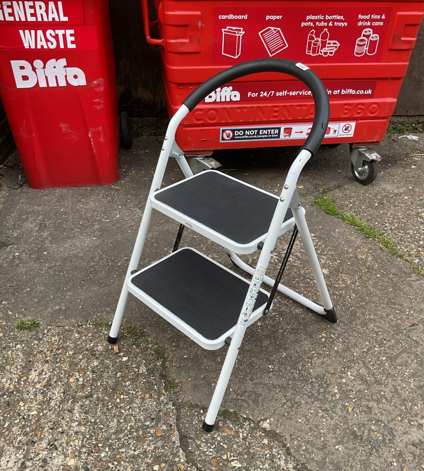 Kitchen step stool