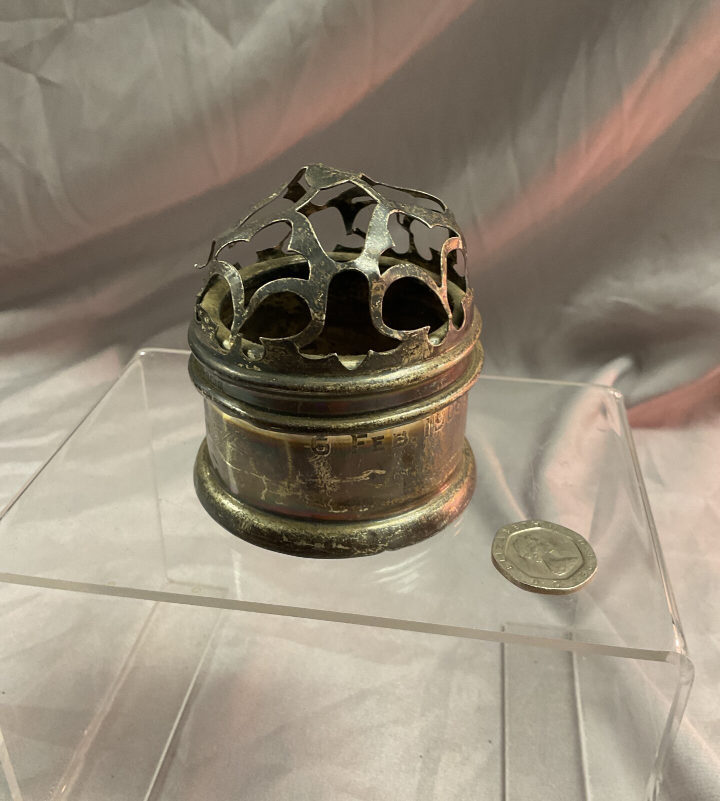 Scrap silver pot dated 1908 49g gross