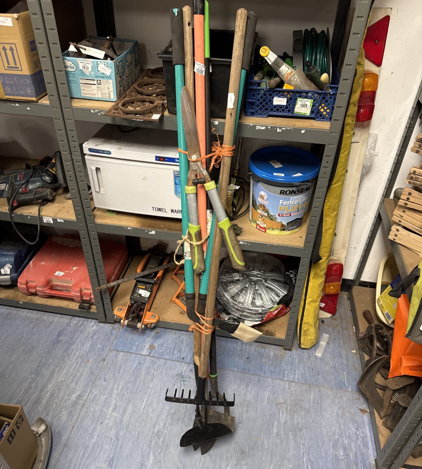 Bundle of garden tools