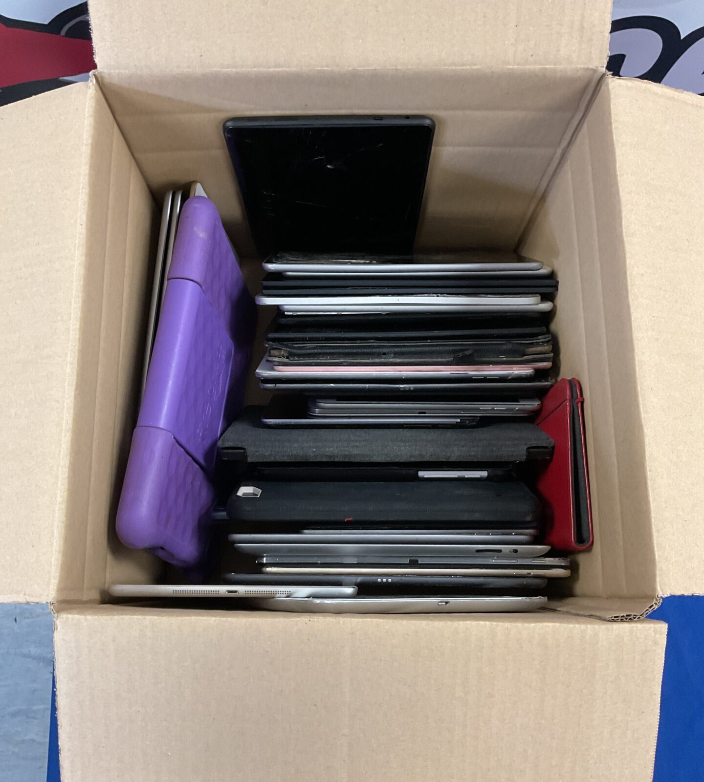 Large quantity of mixed tablets for repair inc apple, samsung and amazon