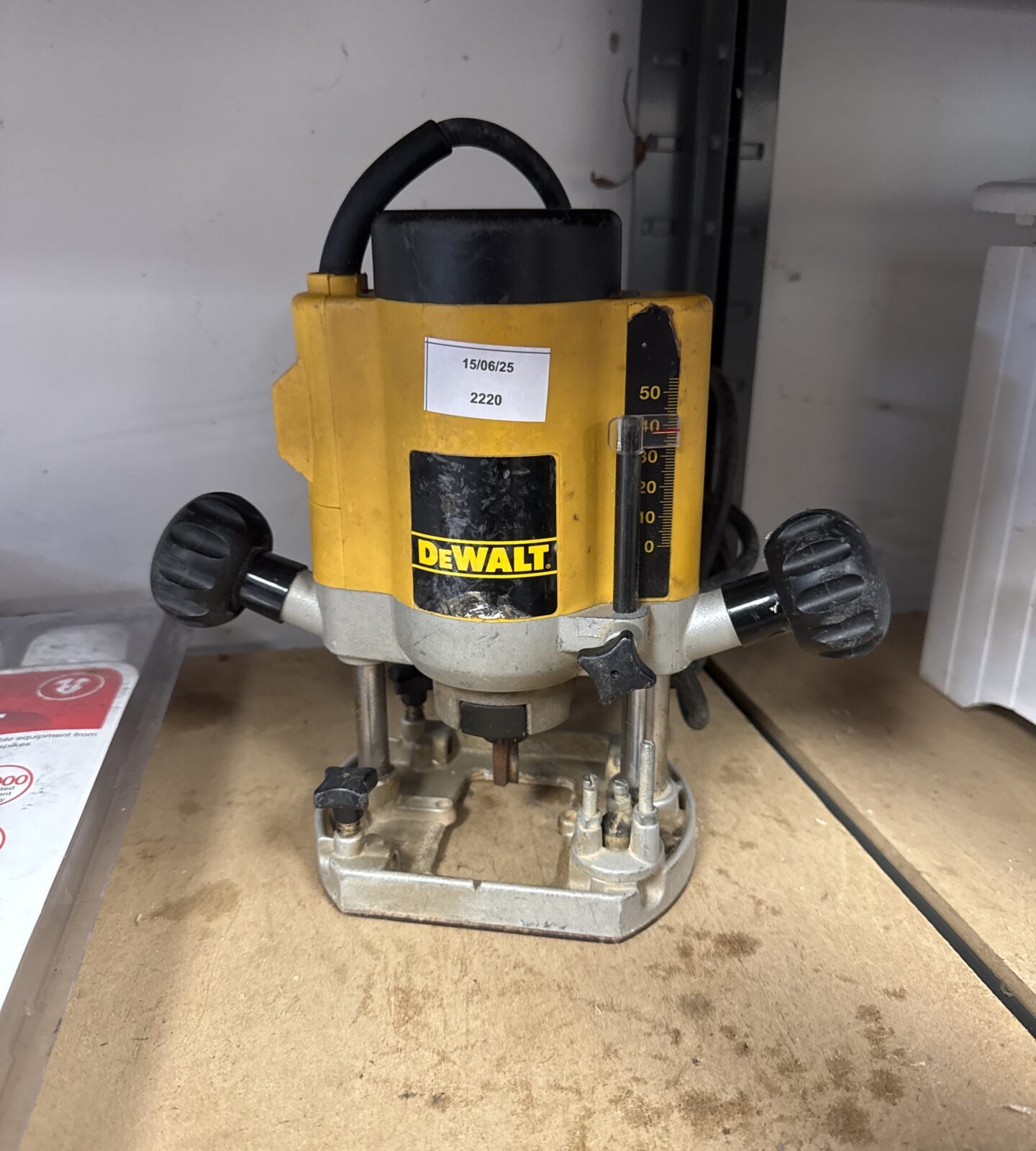 Dewalt dw613 router - working