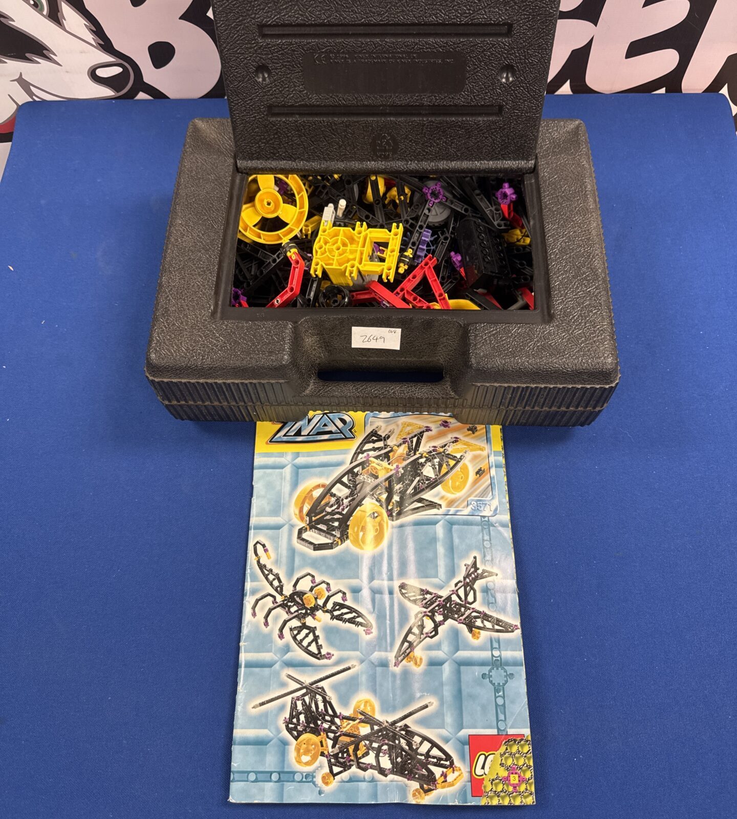 Lego znap set in a k’nex flip top case