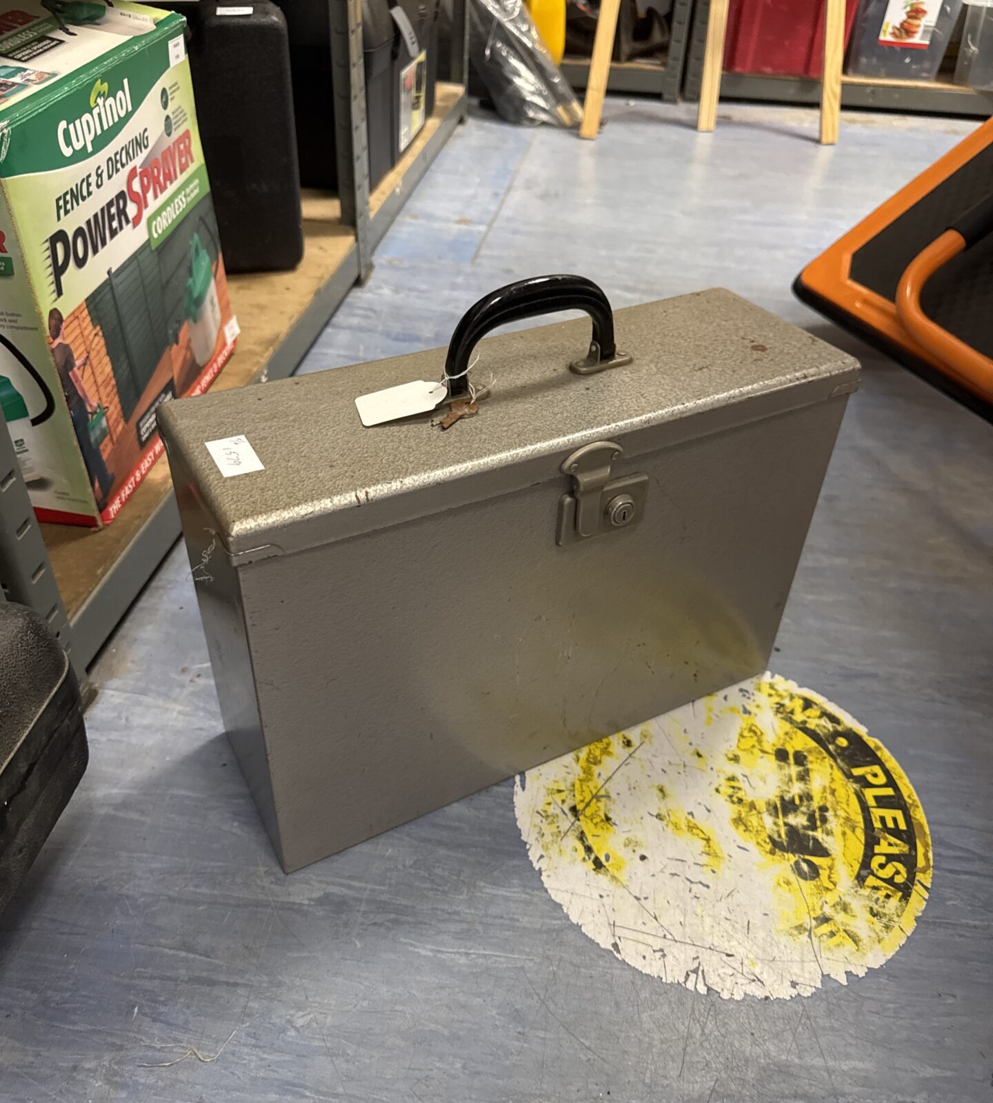 Metal documents box with keys