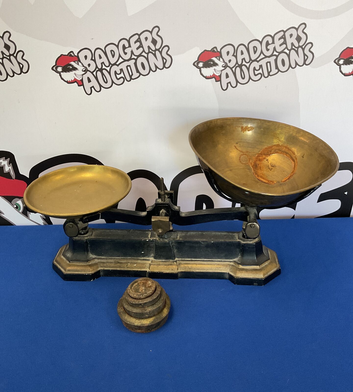 Vintage set of scales with weights