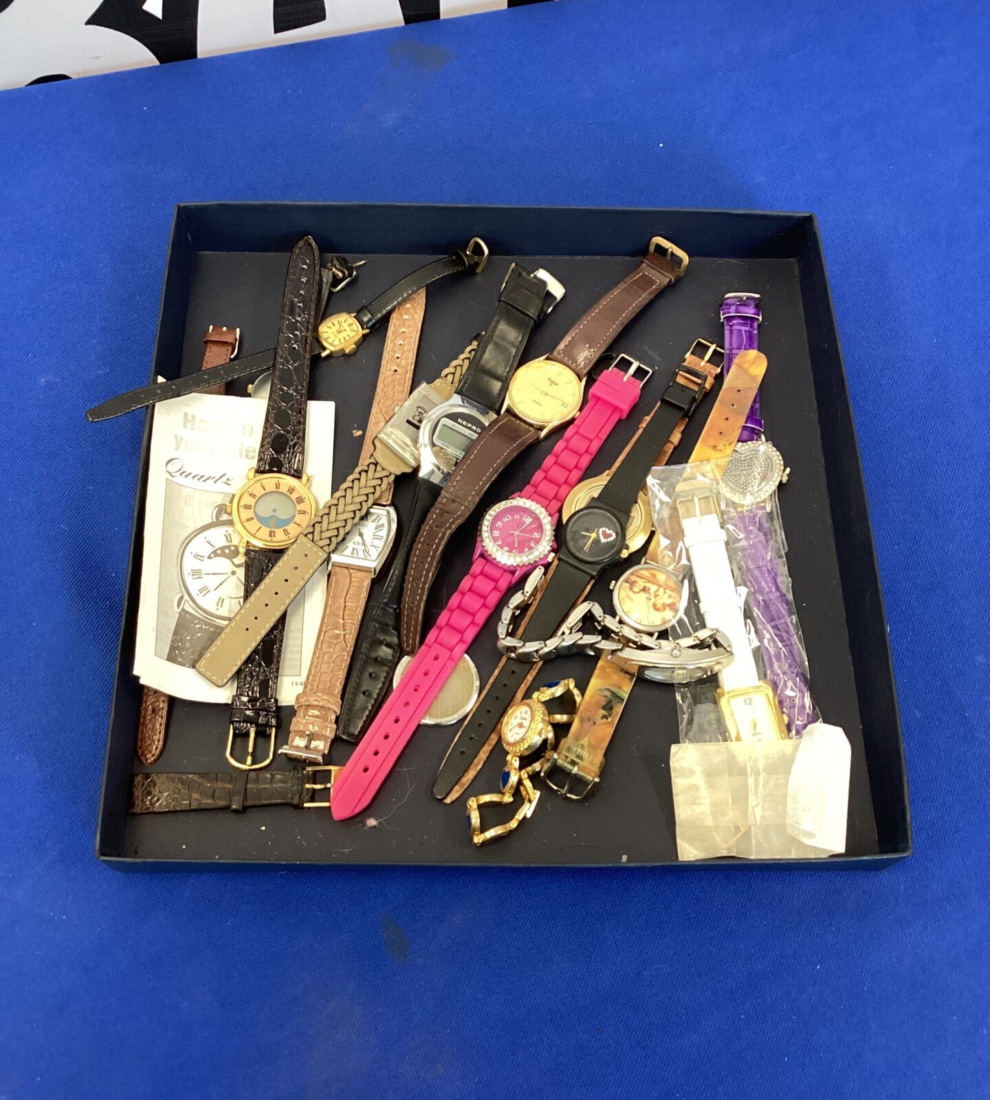 Tray of mixed watches