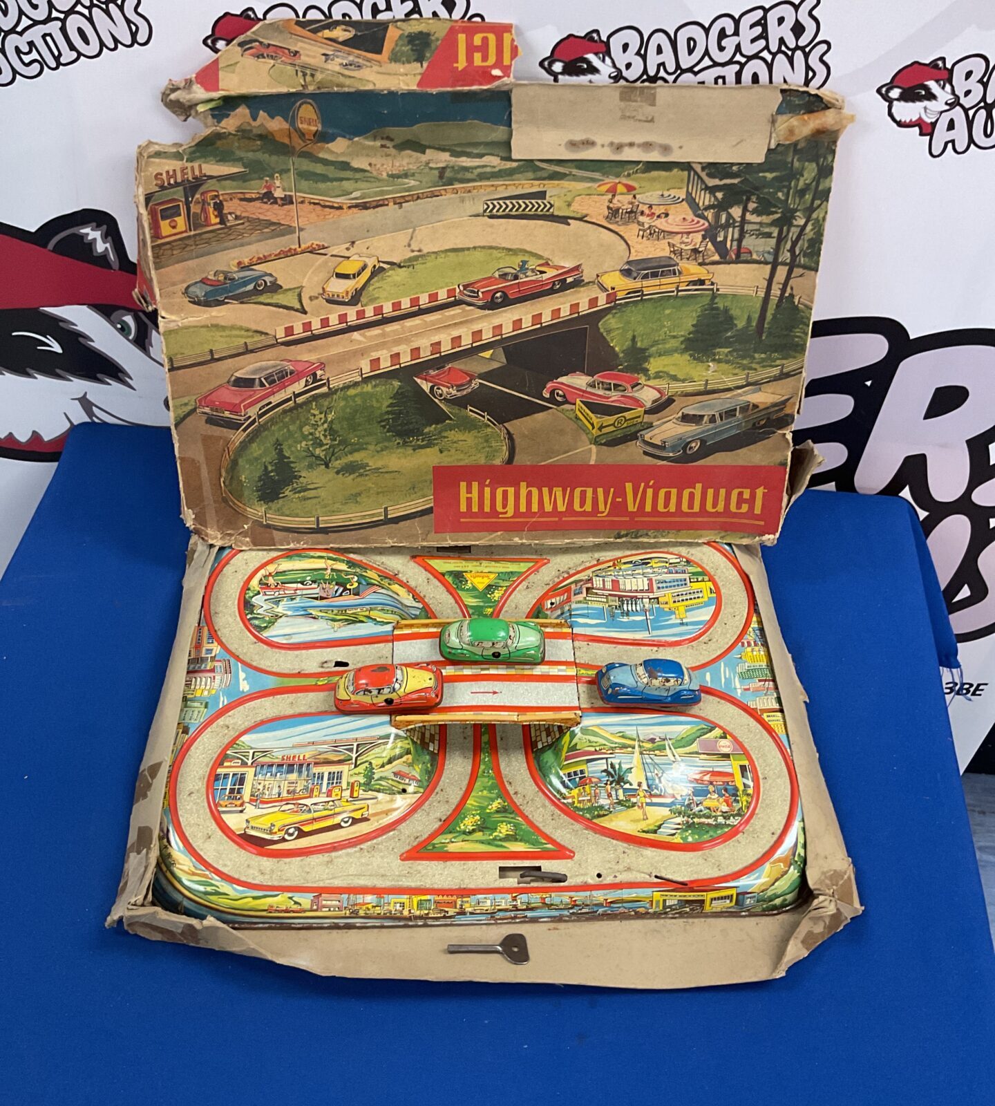 Vintage Highway-Viaduct tin wind up car track set