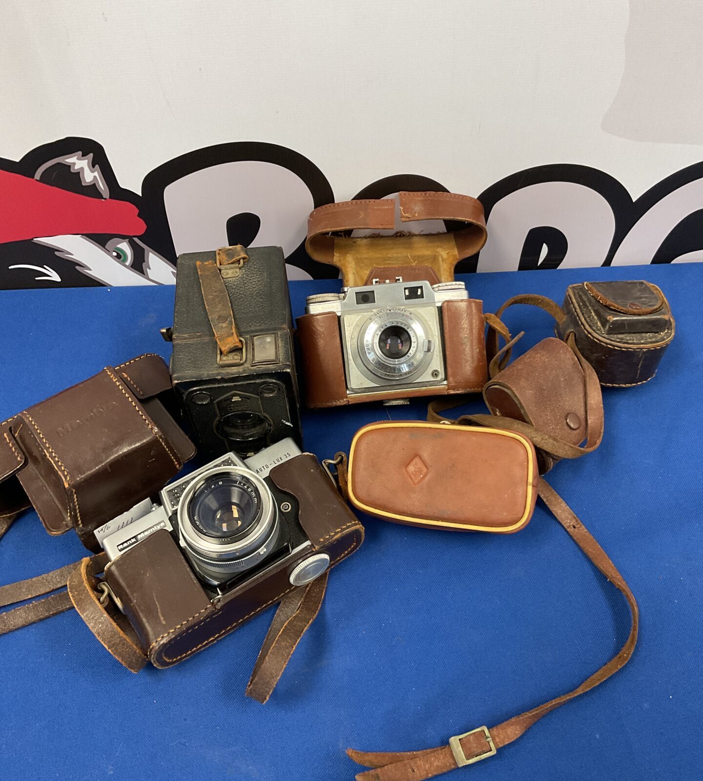Vintage cameras including rank mamiya auto lux 35 & zeiss ikon