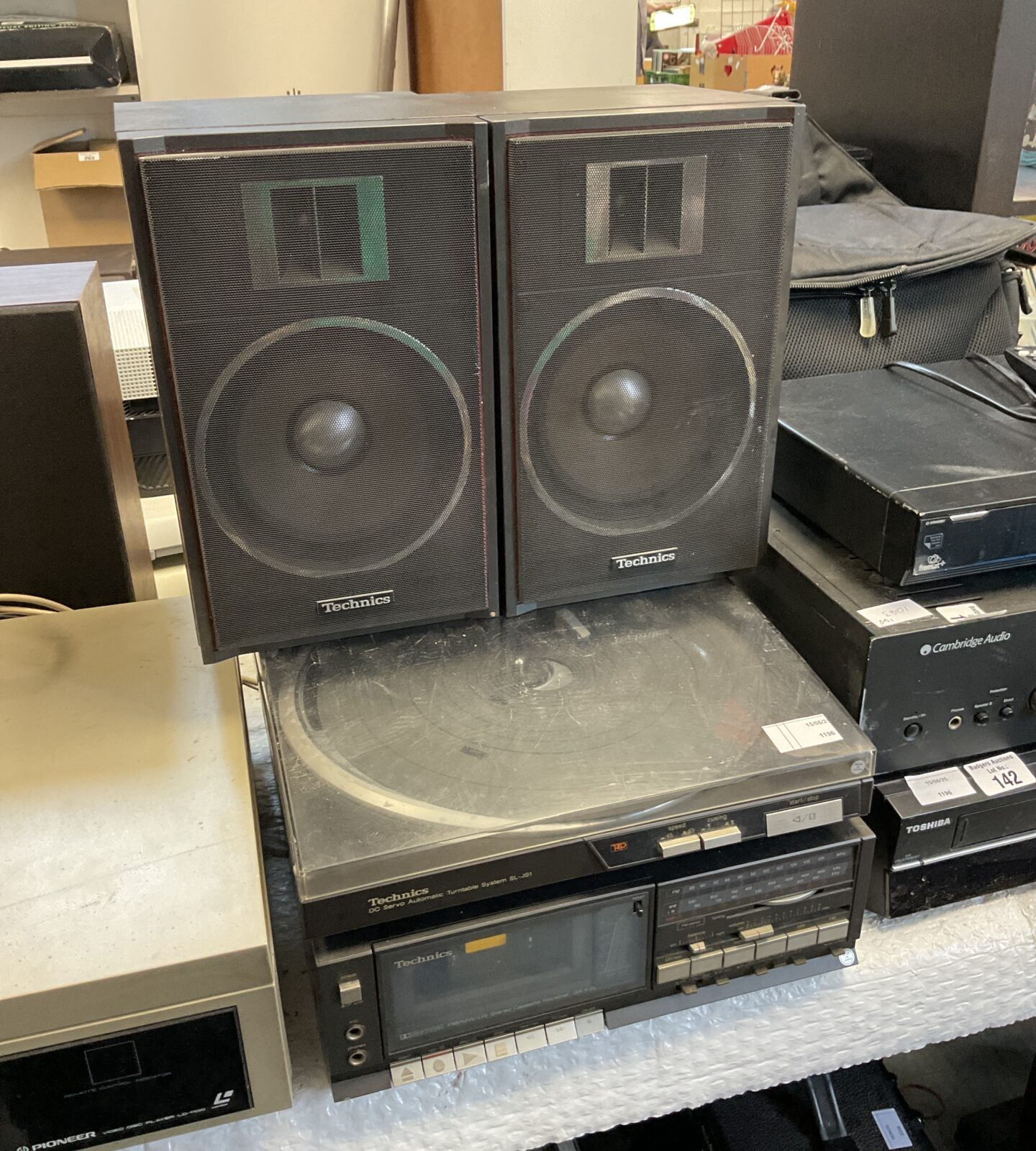Technics sl-js1 turntable with sa-k2l cassette deck & speakers