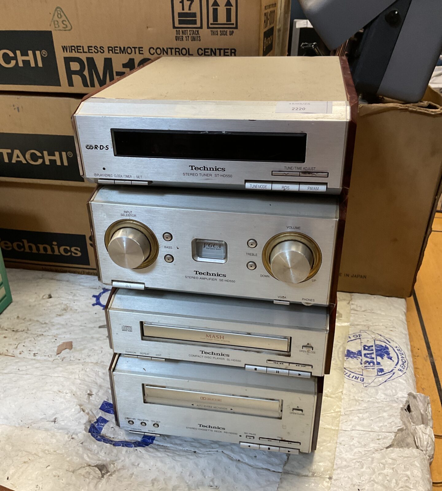 Technics micro hifi system with se-hd550 amp & rs-hd550 cassette deck
