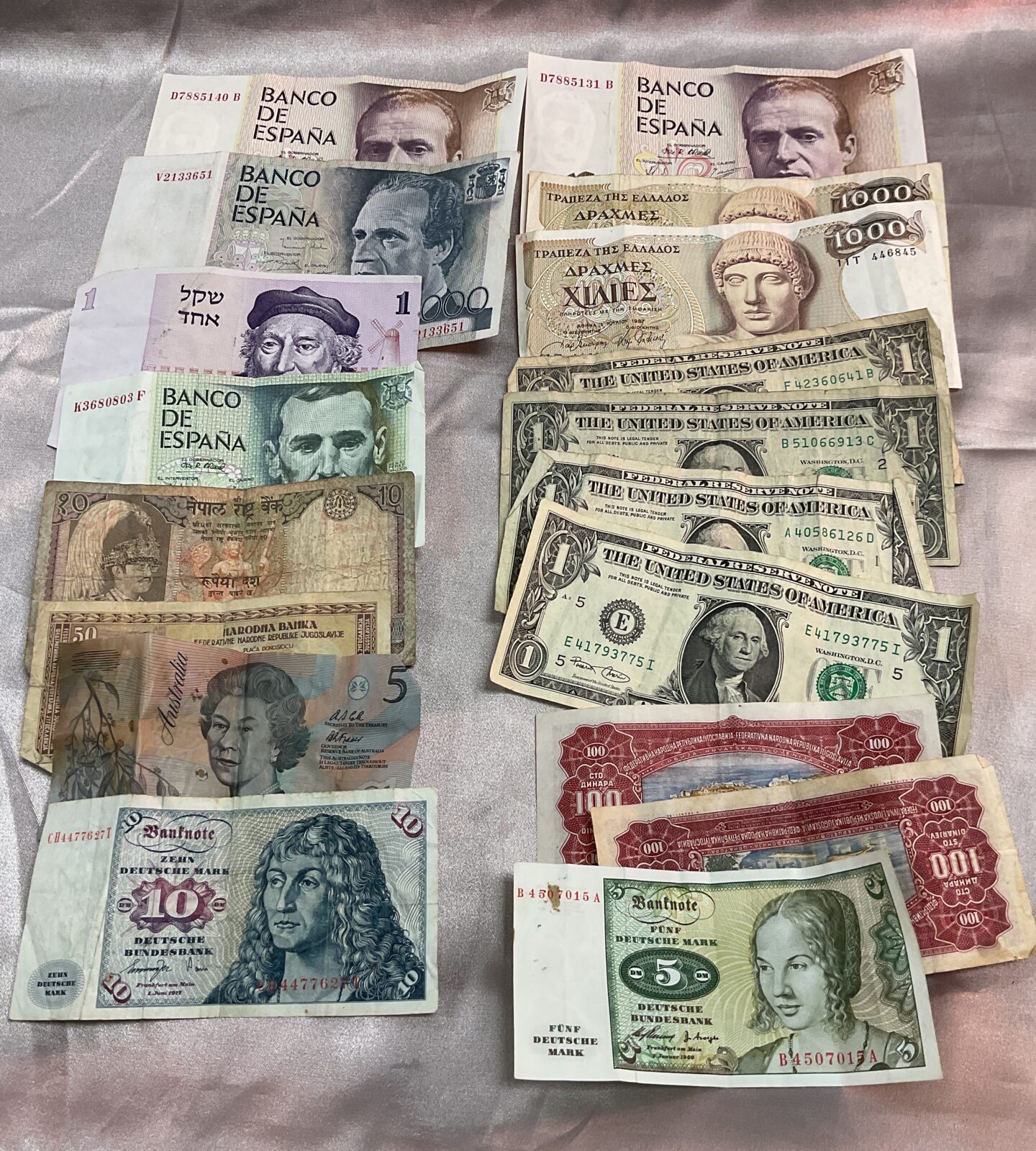 Collection of overseas banknotes