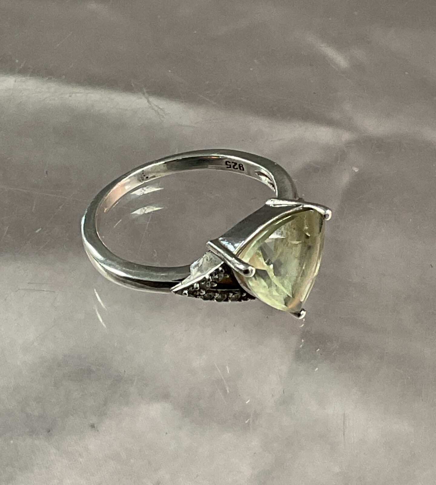 925 Silver ring set with triangular white stone size P