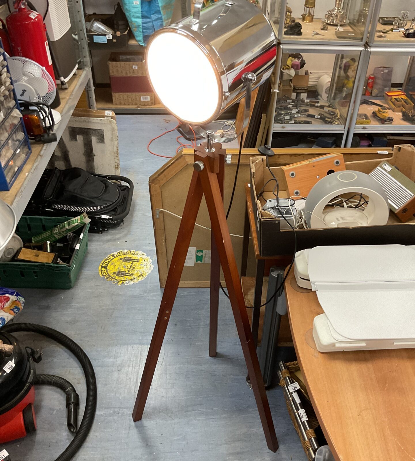 Floor standing tripod style spotlight working