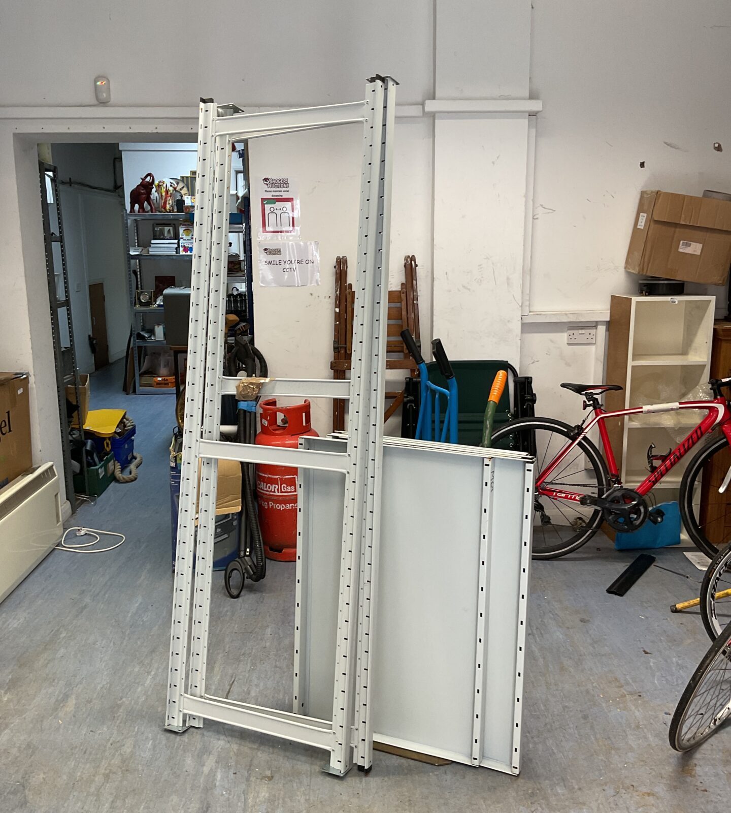 Heavy duty metal shelving unit