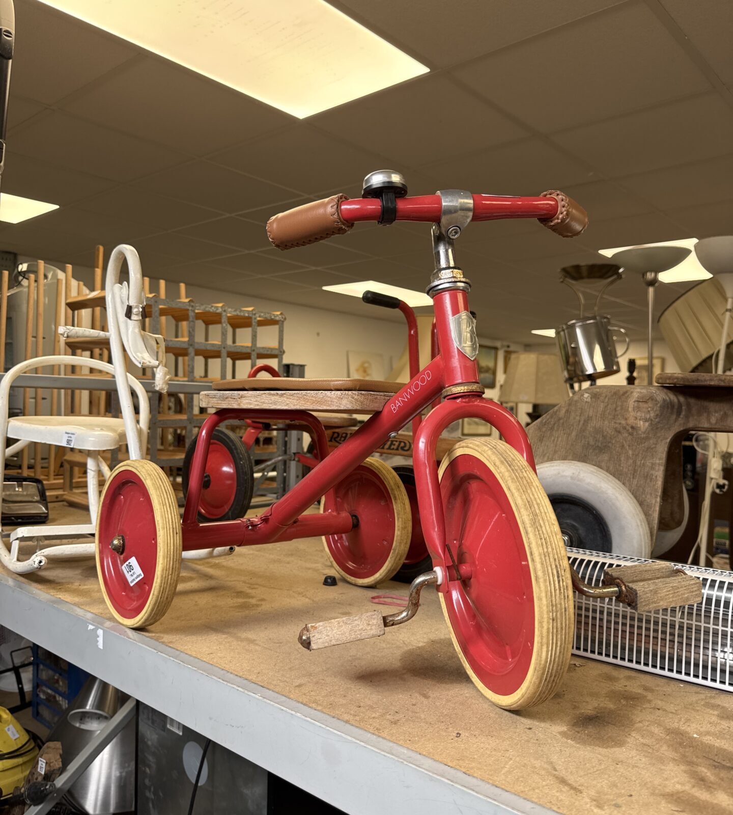 Banwood children’s tricycle with vintage rocking swan - Image 2
