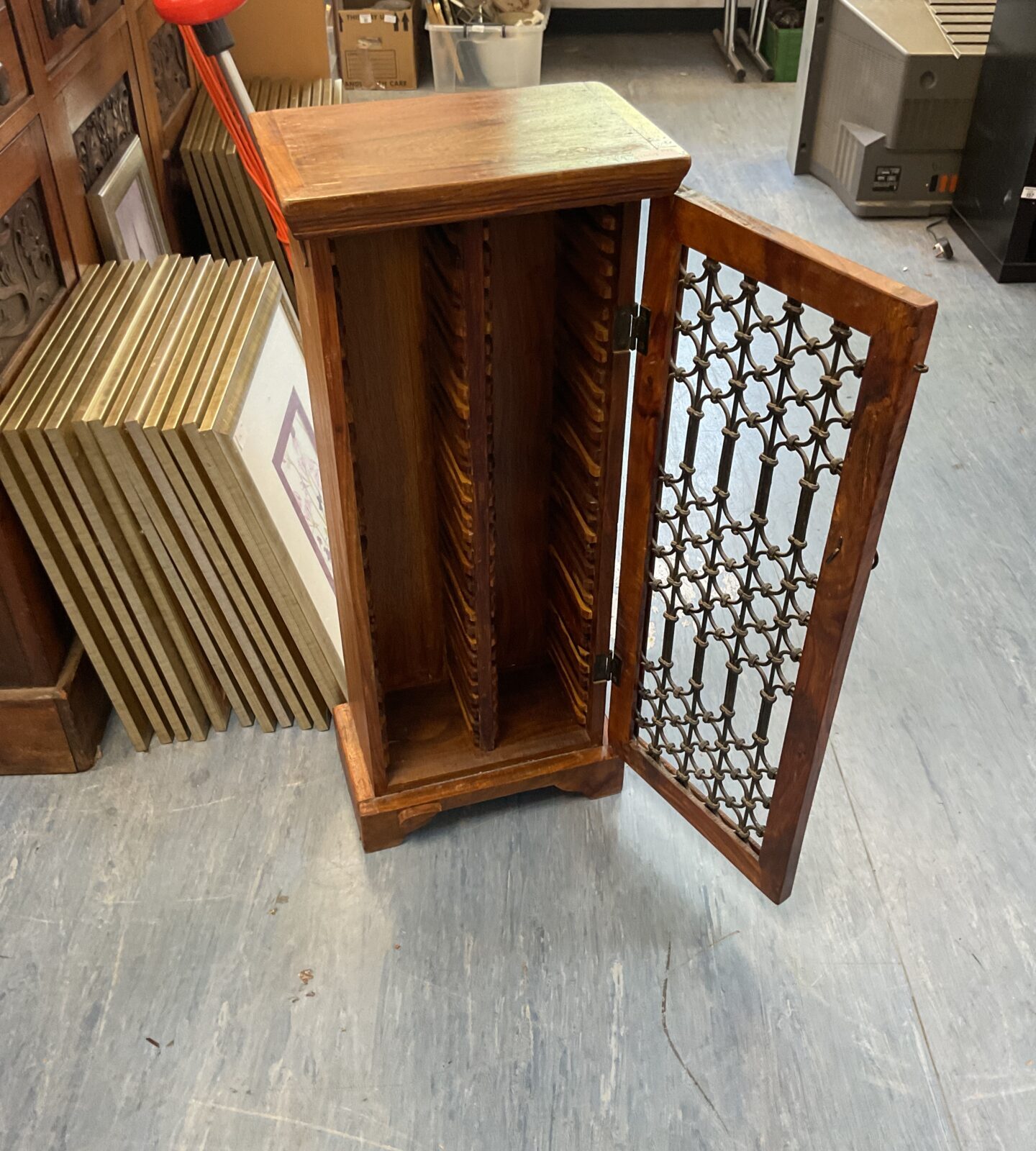 Vintage indian wood cd rack with cast front - Image 2