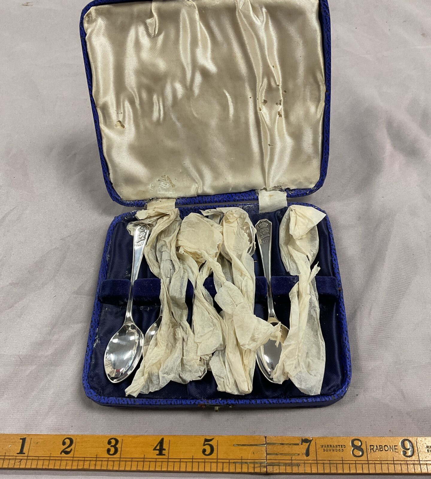 Unused cased set of king george vl spoons 1937