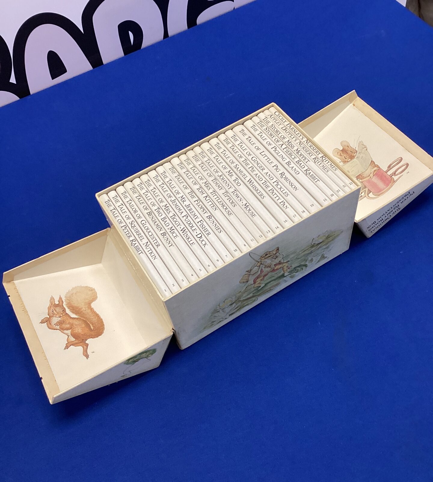 The complete Beatrix potter original and authorised editions the world of peter rabbit - Image 2