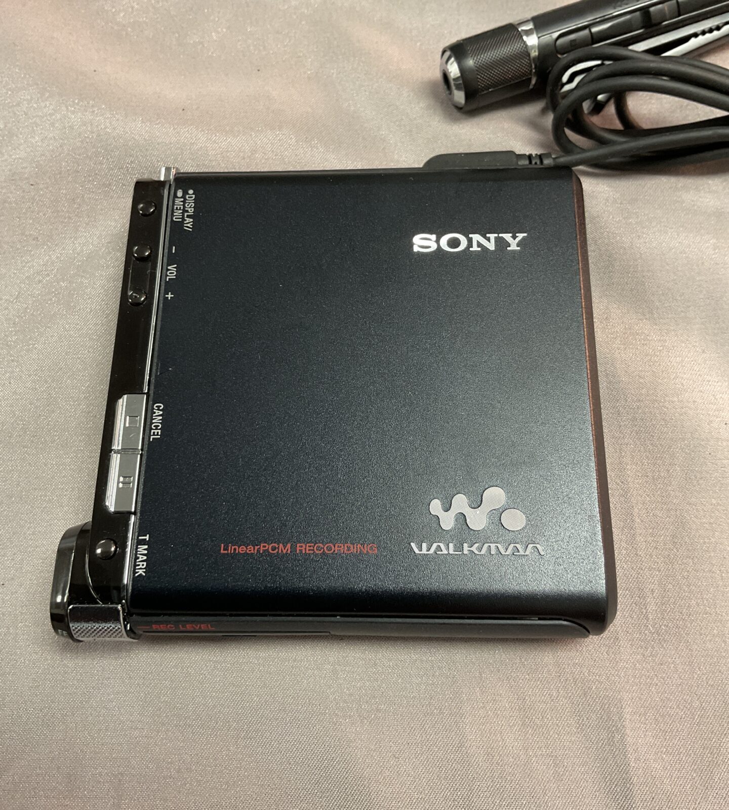Sony Walkman Hi-Md Mz-RH1 Mini Disc Player - Image 2