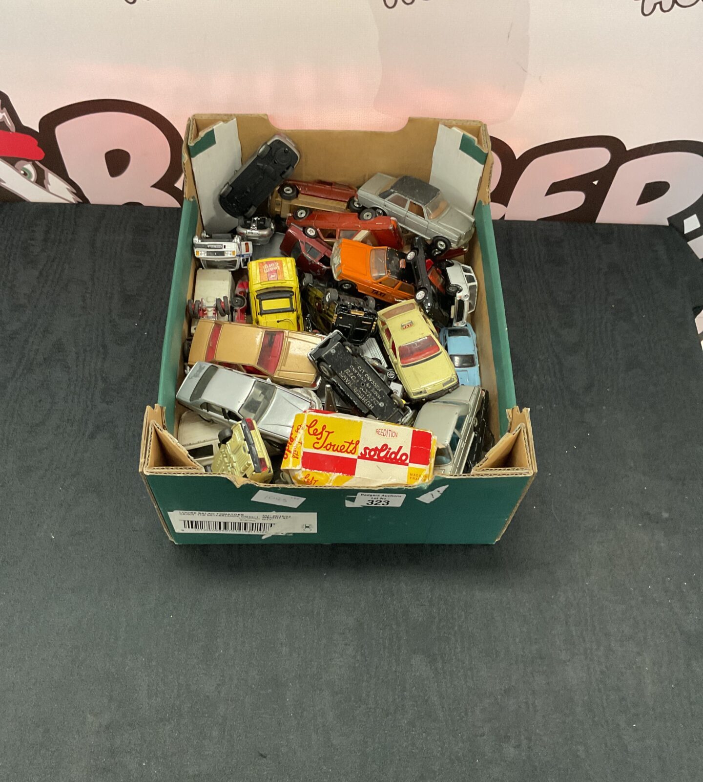 Box of mixed diecast models inc dinky, corgi and matchbox