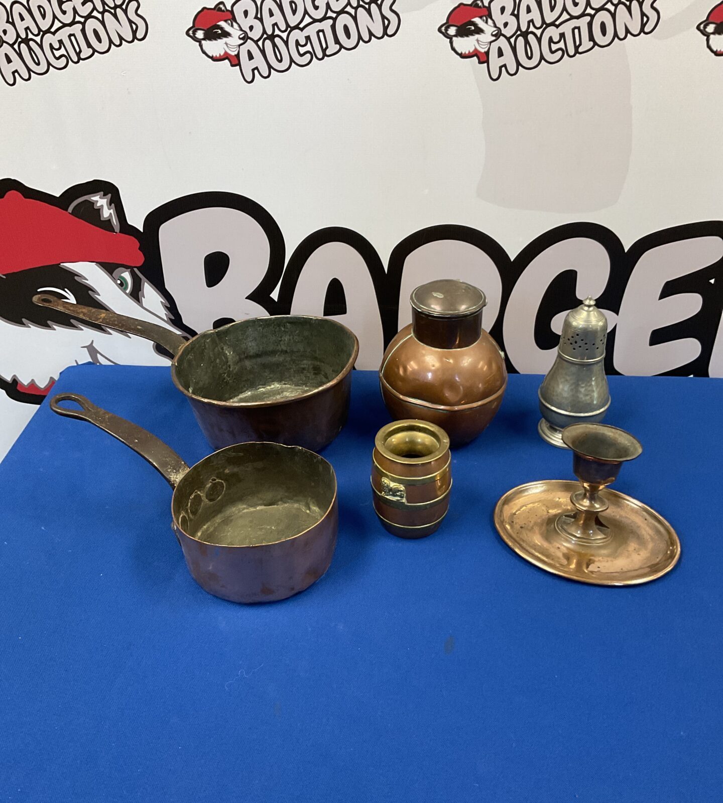 Selection of copper including chamberstick & pans