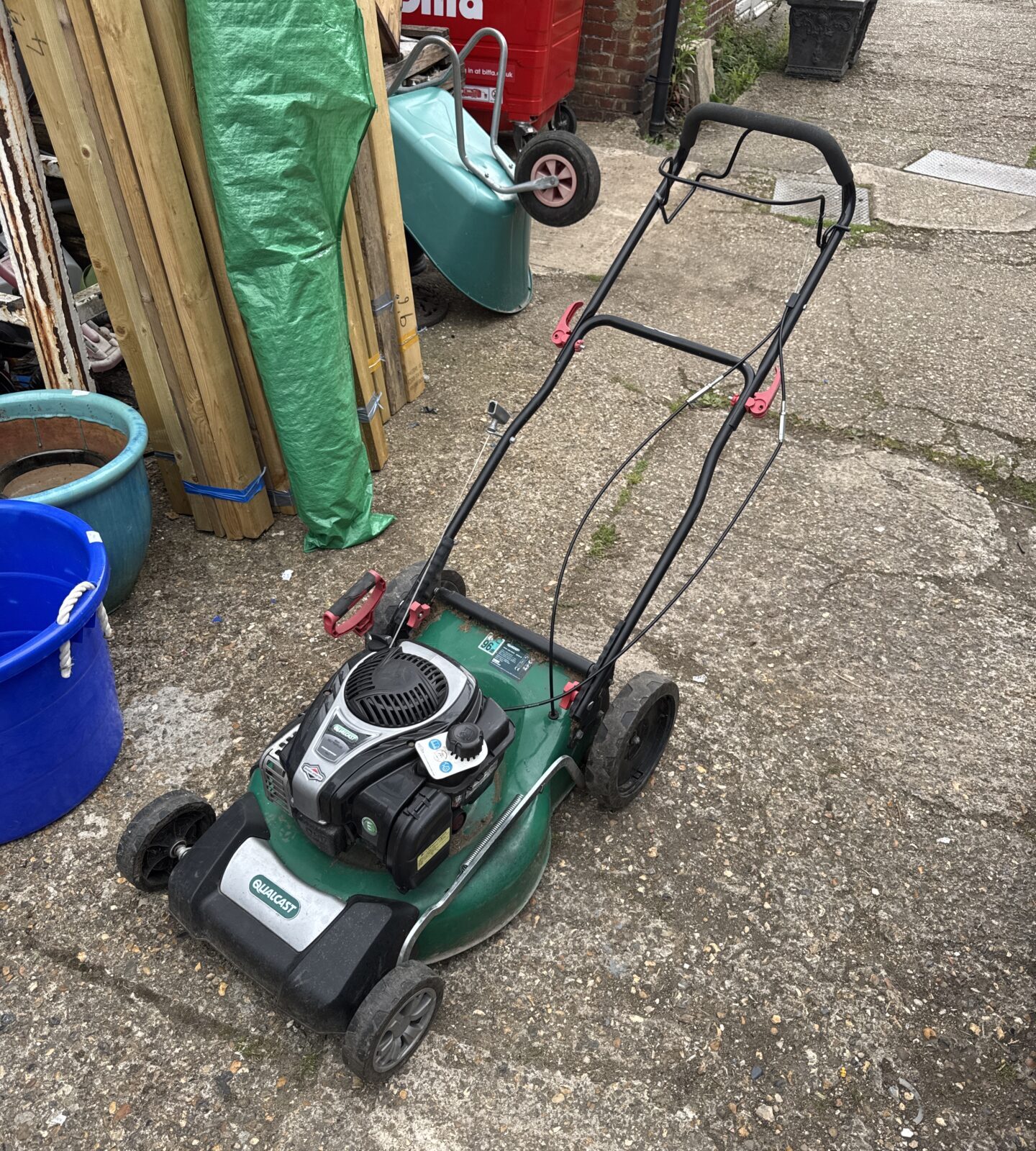 Qualcast XSZ48B-SD petrol lawnmower