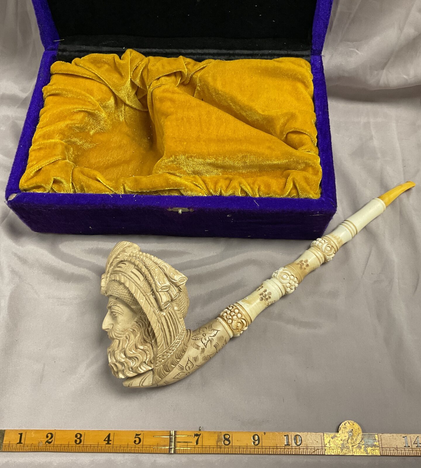 large Meerschaum sultan pipe in fitted case