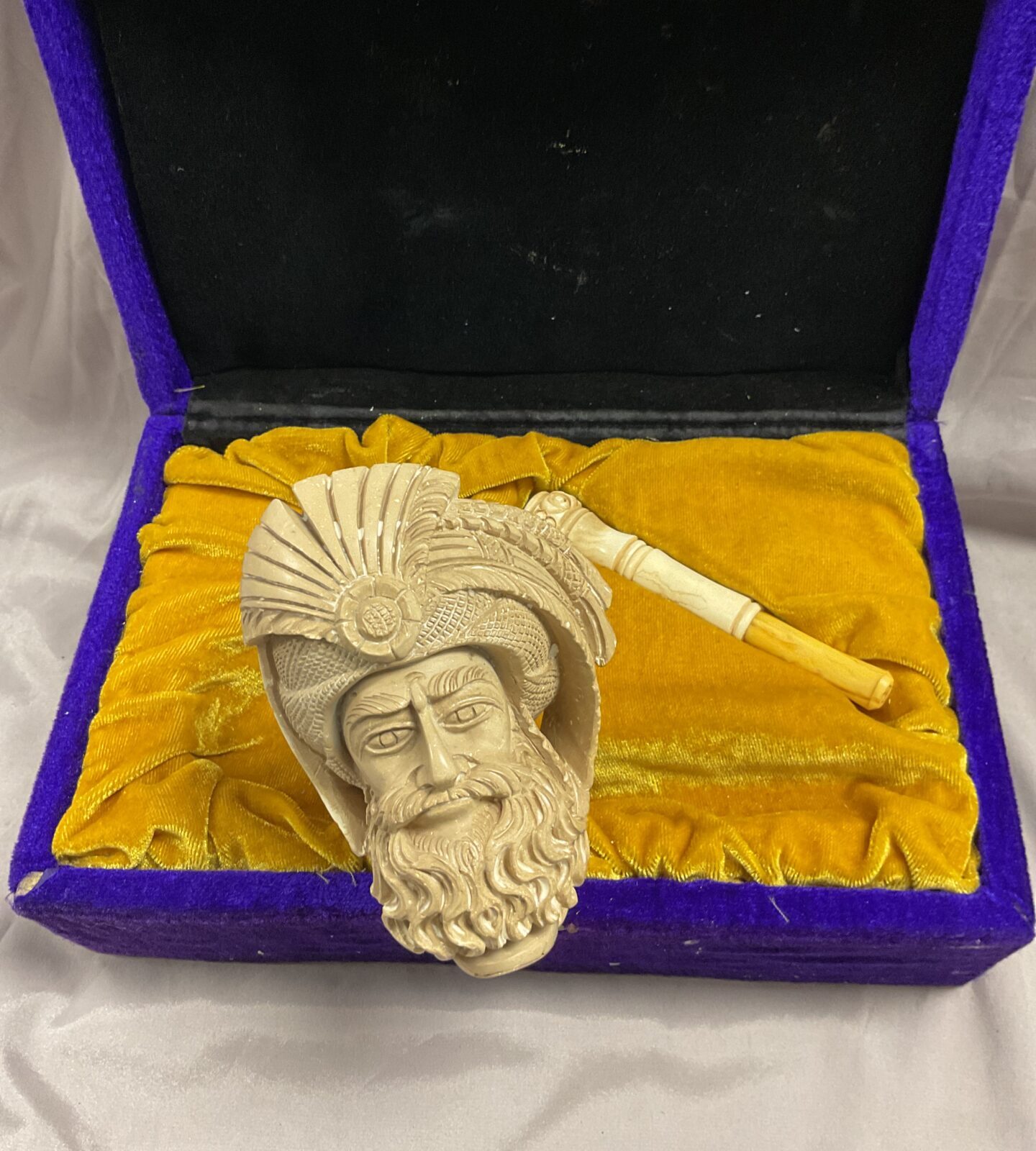 large Meerschaum sultan pipe in fitted case - Image 2