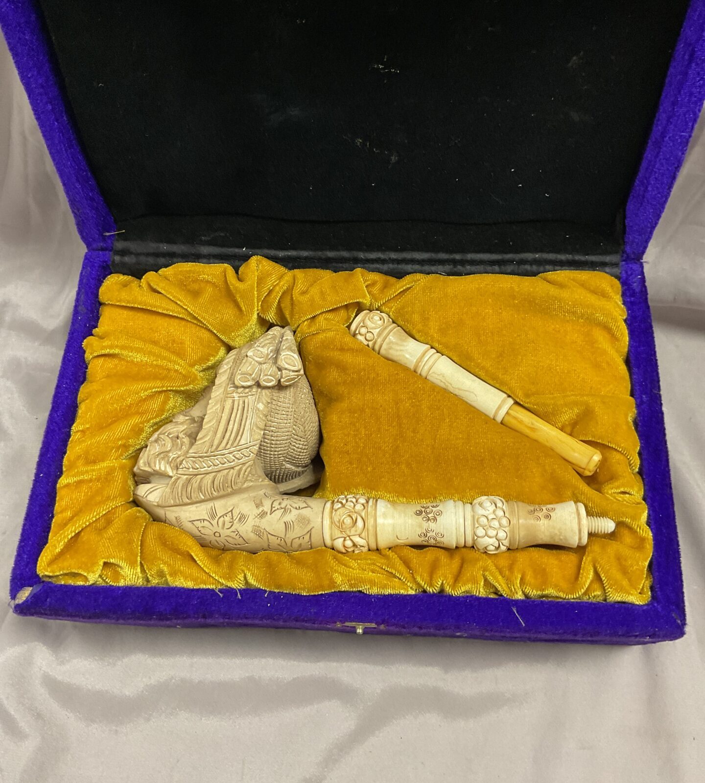 large Meerschaum sultan pipe in fitted case - Image 3