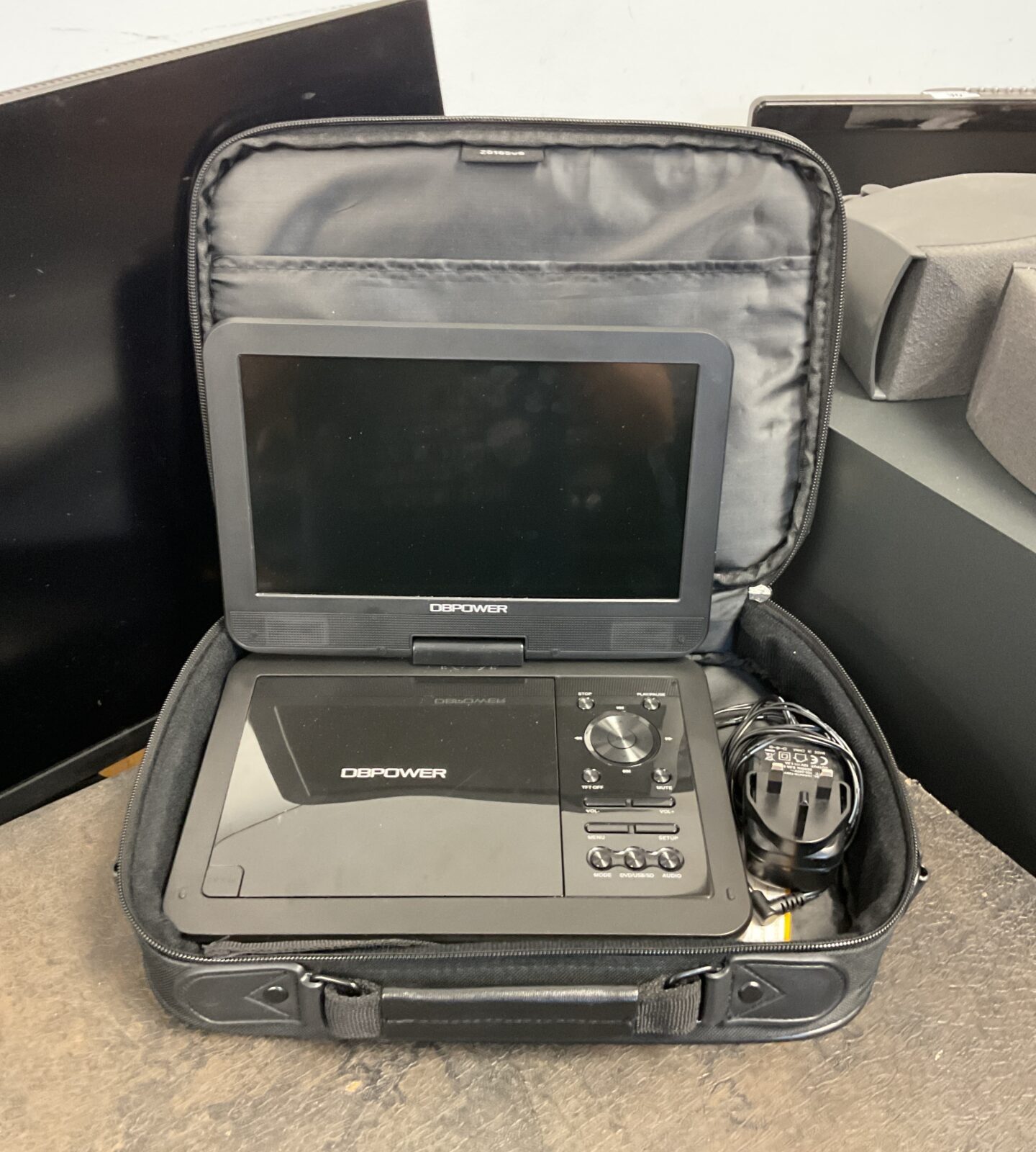 Db power portable dvd player working