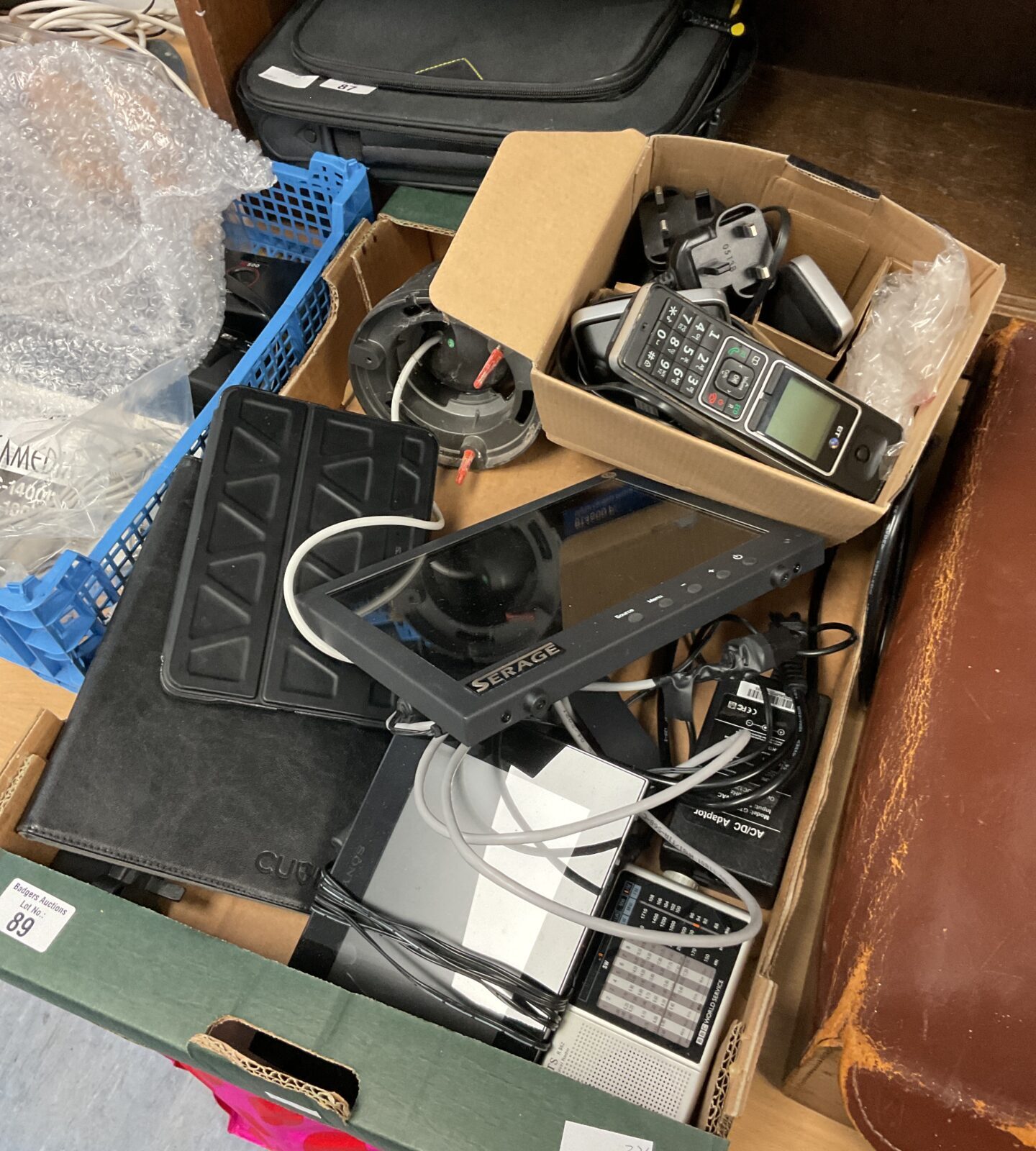 Tray of electricals including tablets, radio & phones