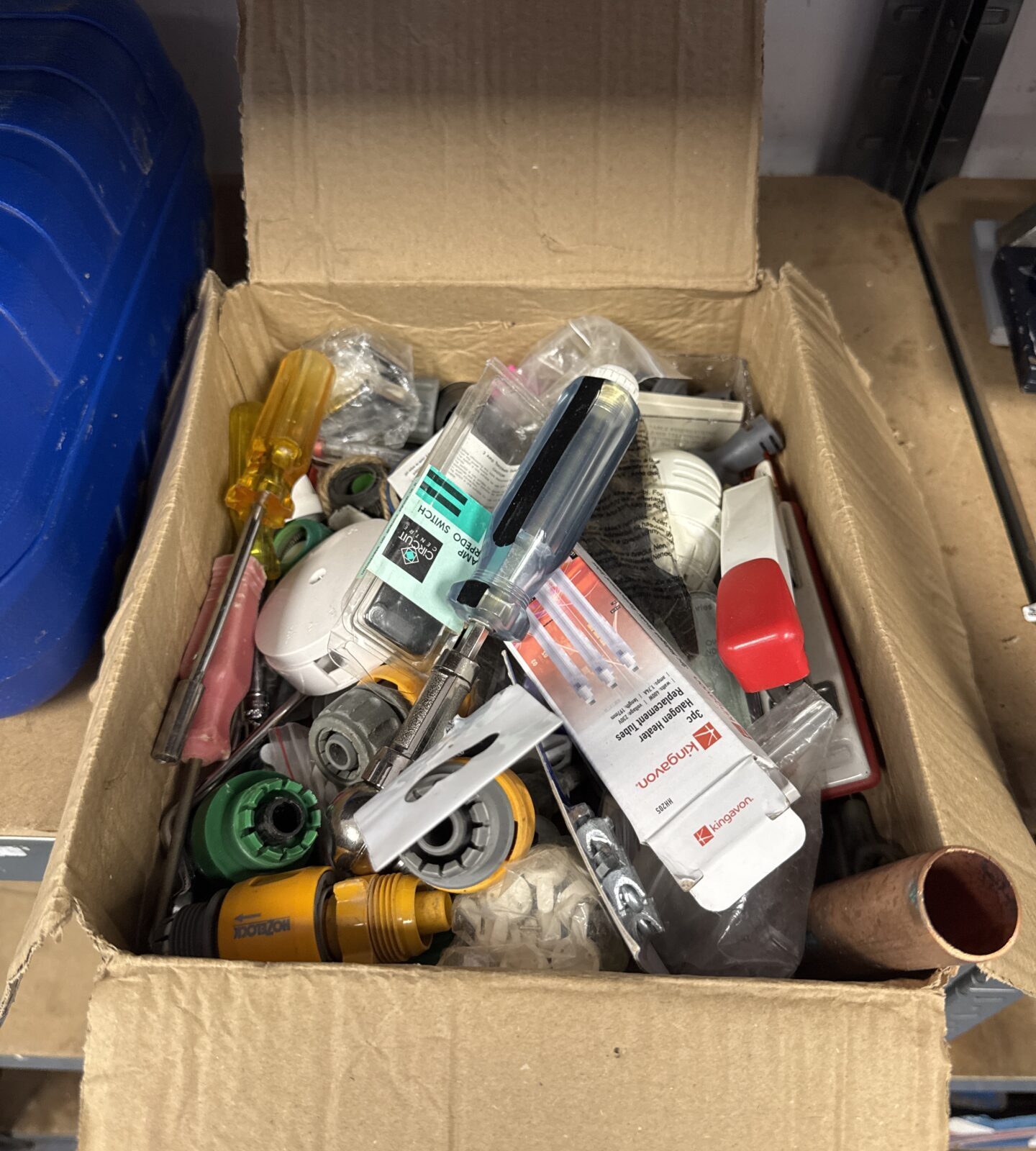 Small box of assorted shed clearance items inc hose connectors