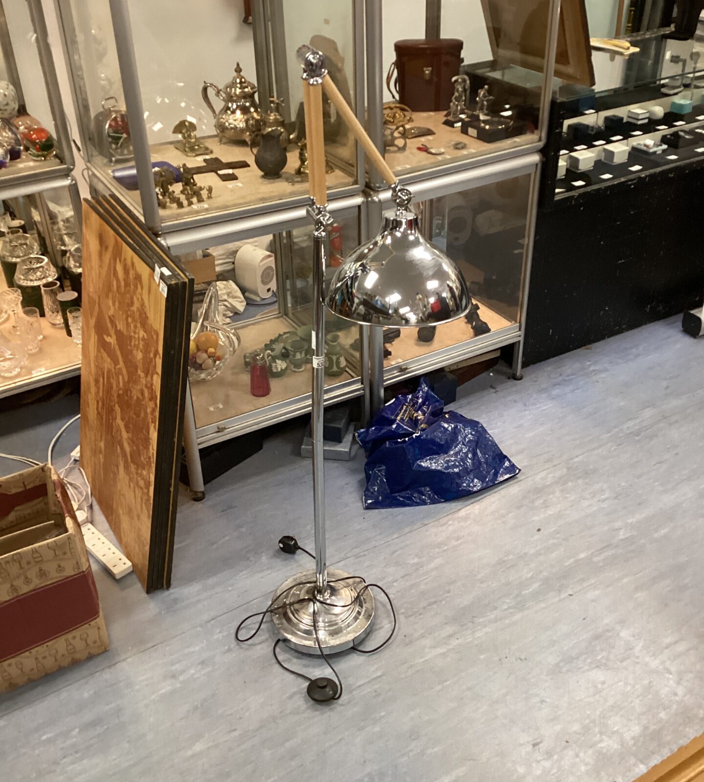 chrome floorstanding lamp