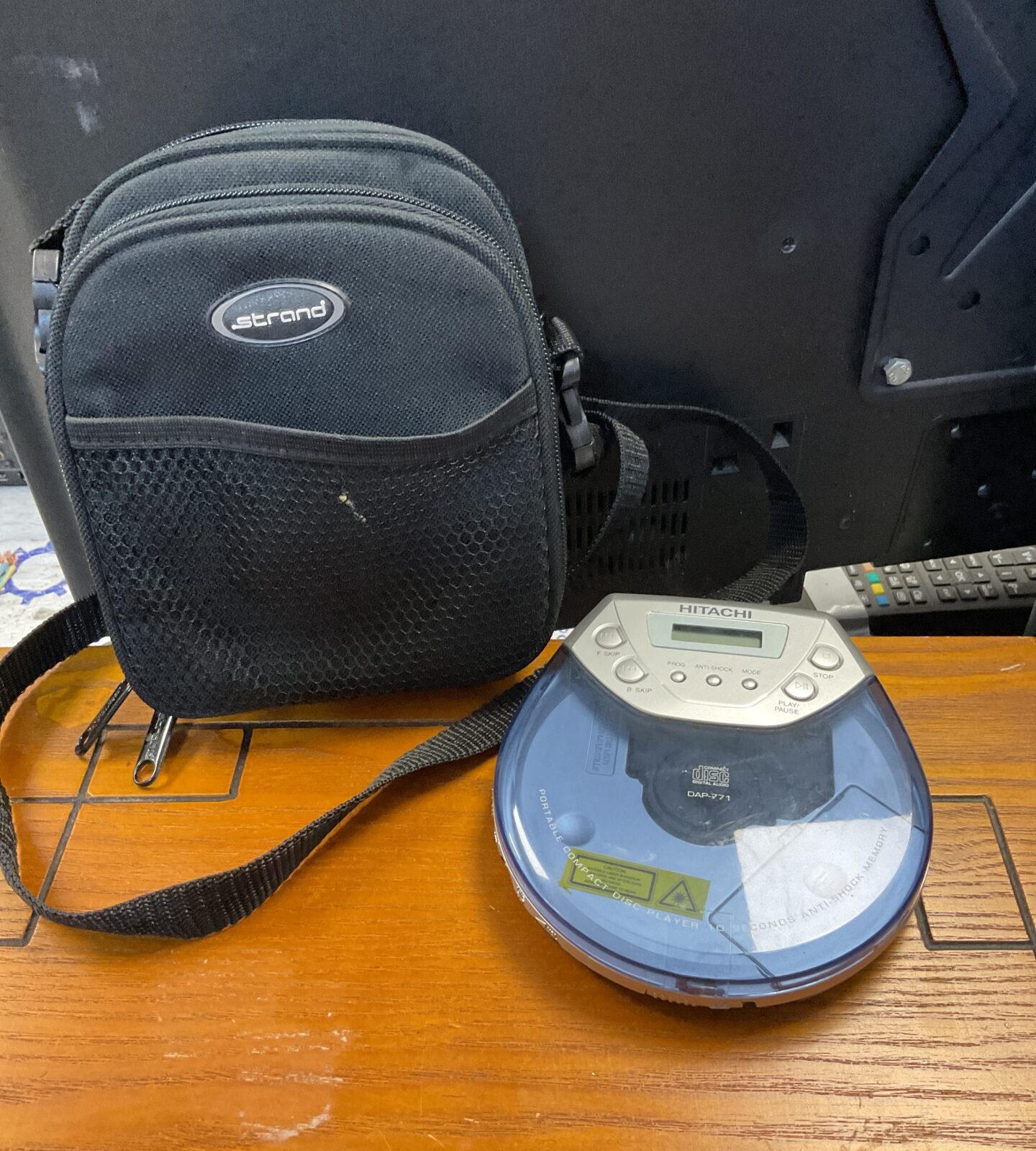 Hitachi personal cd player walkman