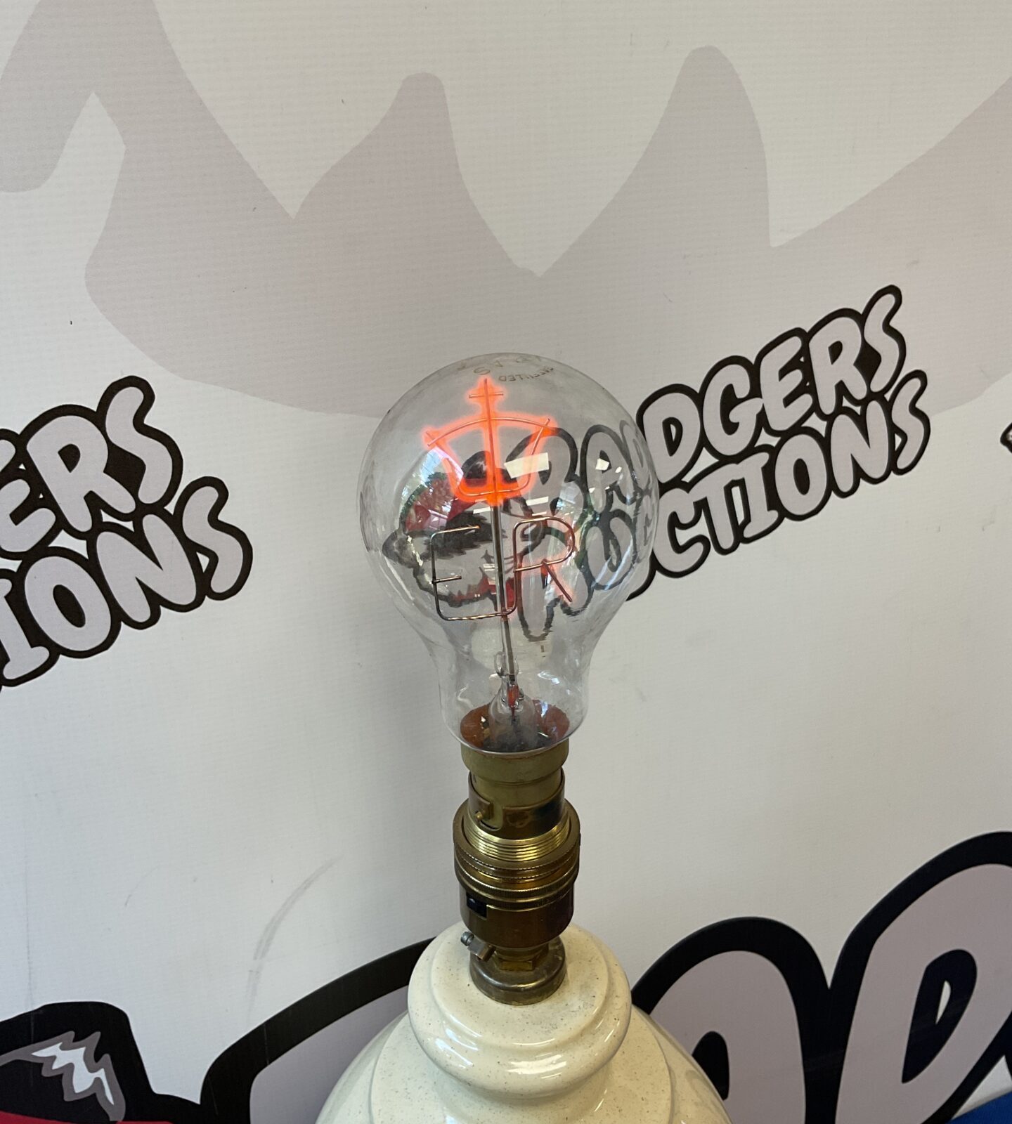 Box of vintage light bulbs inc queens jubilee neon bulbs - Image 2