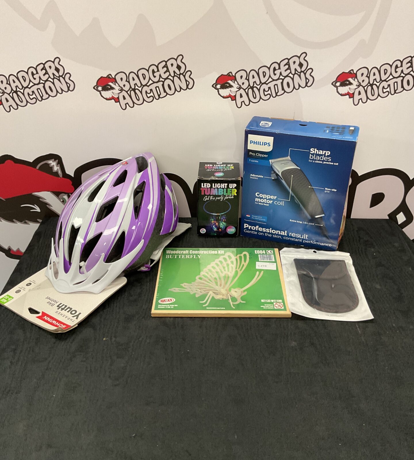 Selection of mixed new items inc bike helmet, phillips pro clipper 5000 series and led tumbler