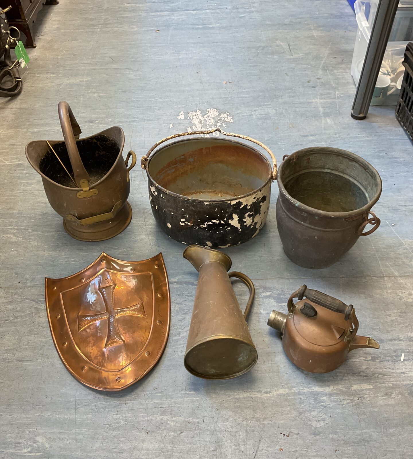 Lot of mixed copper & brassware including shield & coal scuttle