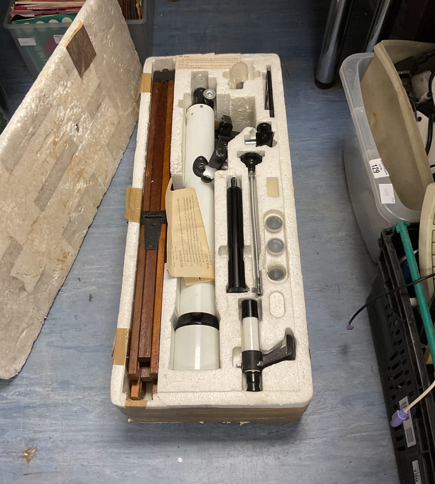 Telescope boxed with accessories and tripod