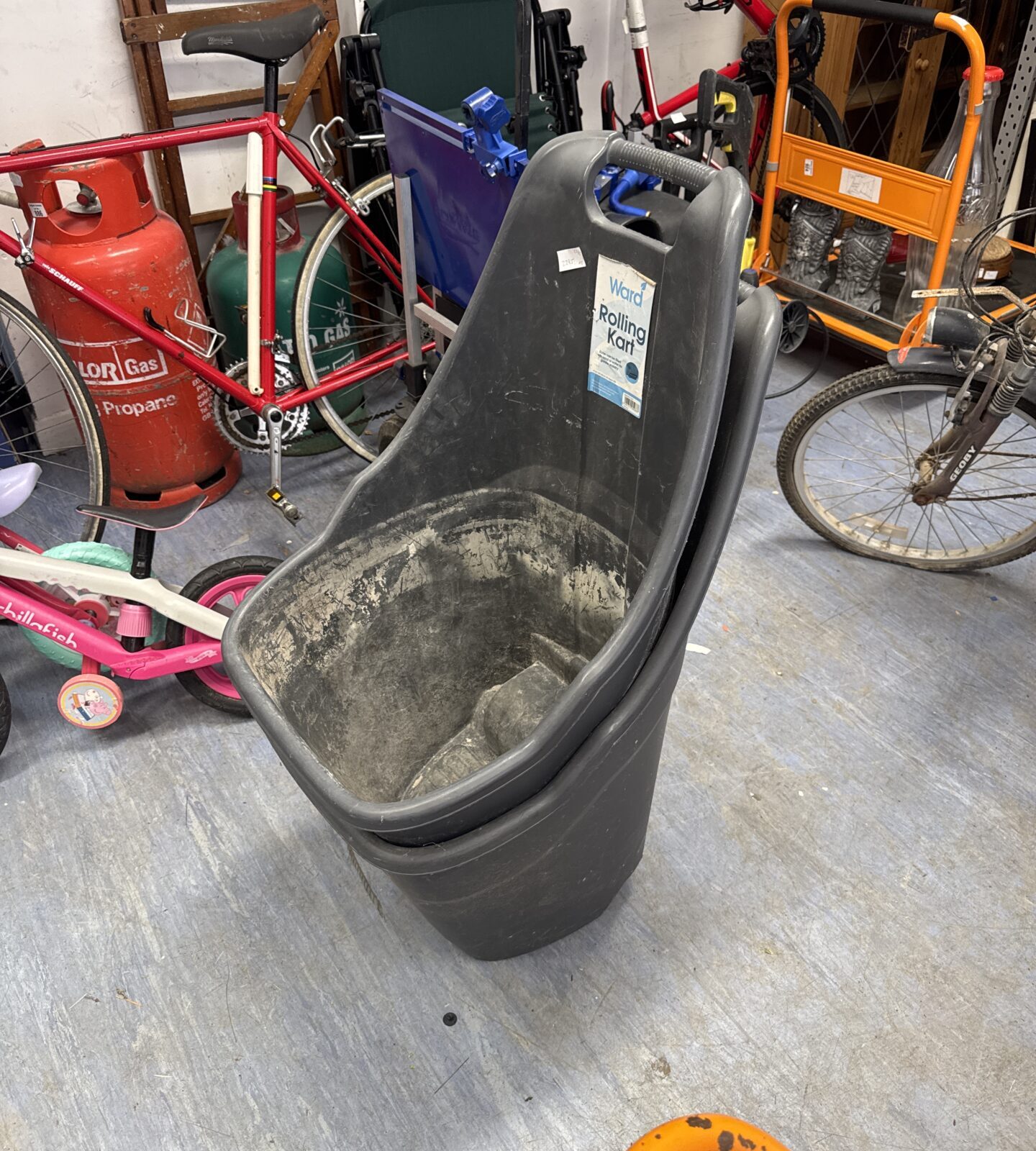 Two ward rolling karts