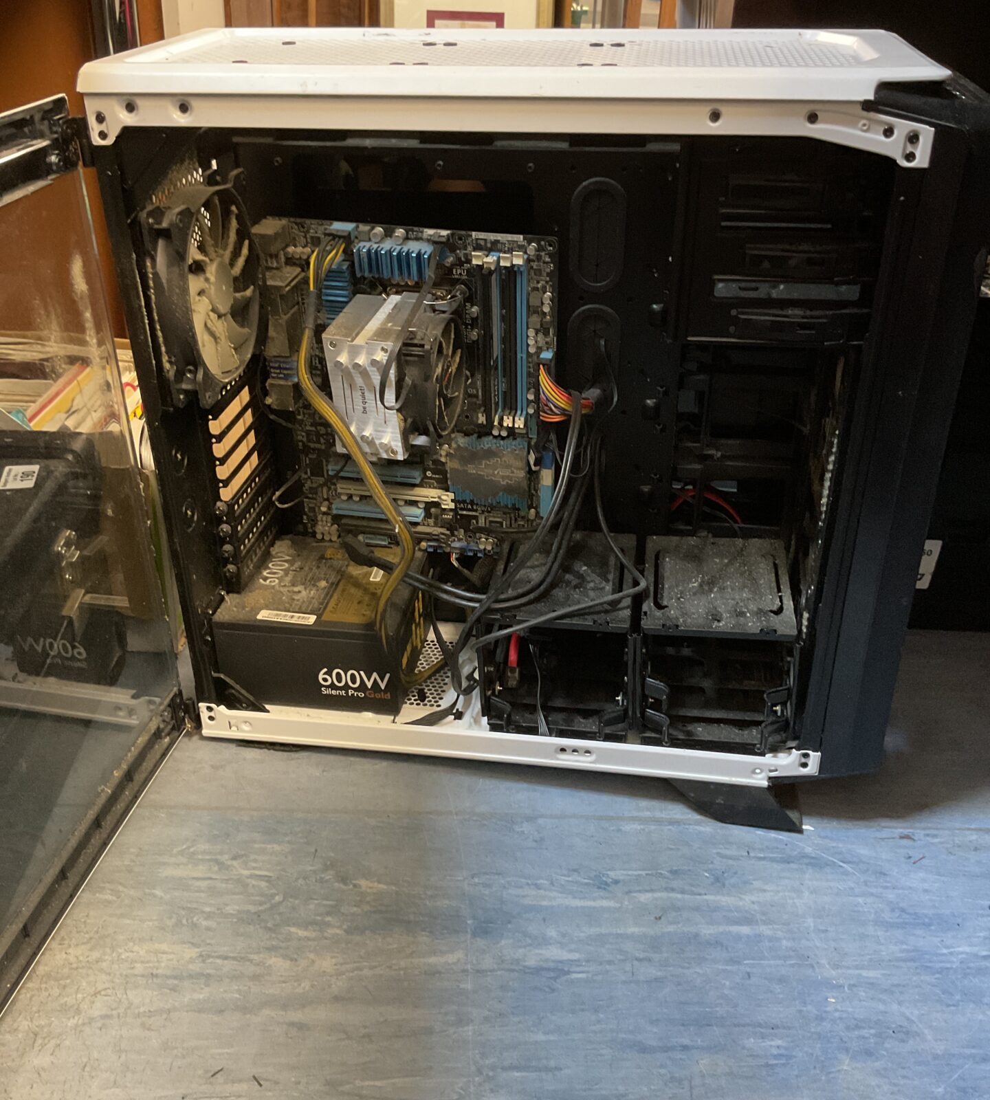 Gaming pc in case - Image 2